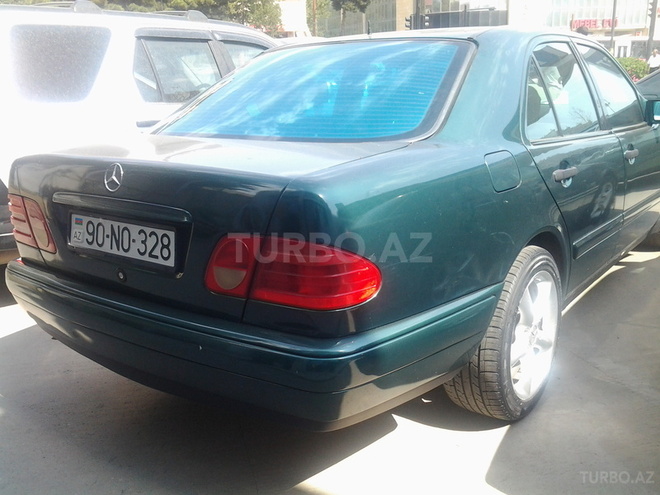 Mercedes E 230 1997, 317,000 km - 2.3 l - Bakı