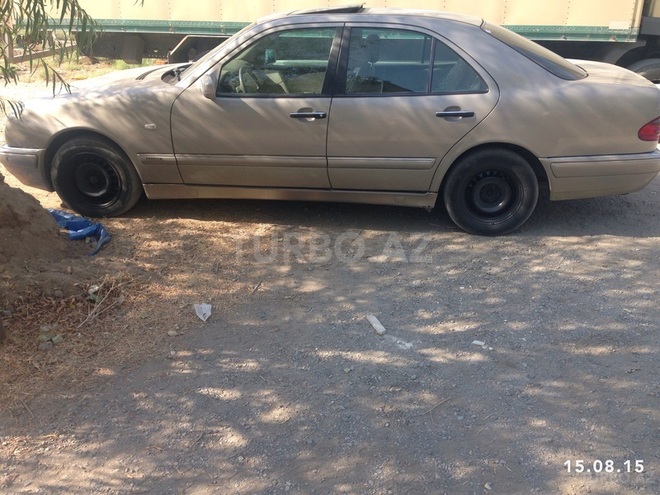 Mercedes E 240 1997, 237,824 km - 2.4 л - Bakı