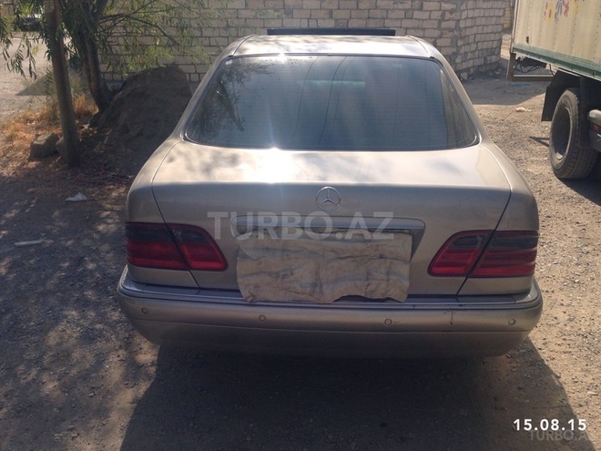 Mercedes E 240 1997, 237,824 km - 2.4 л - Bakı