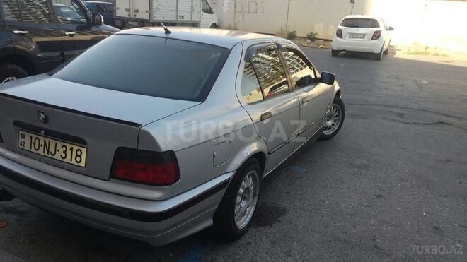 BMW 318 1994, 270,000 km - 1.8 l - Bakı