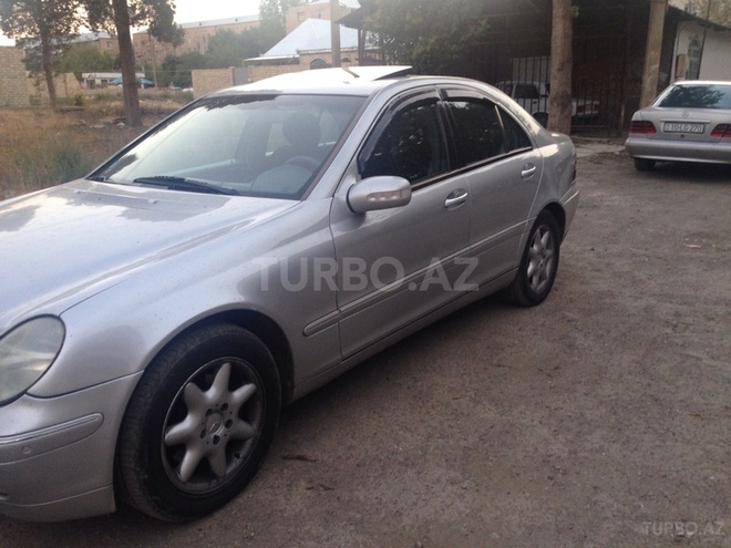 Mercedes C 270 2001, 239,000 km - 2.7 л - Bakı