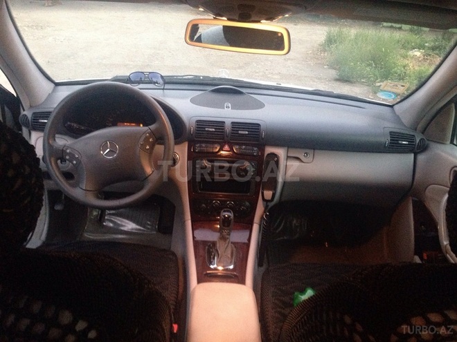 Mercedes C 270 2001, 239,000 km - 2.7 л - Bakı