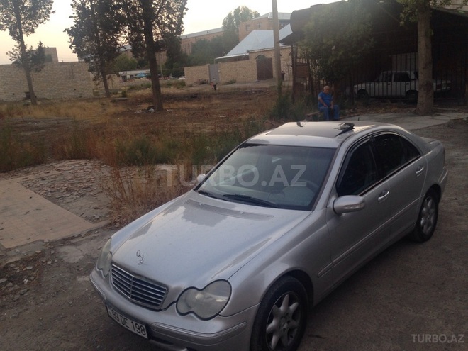 Mercedes C 270 2001, 239,000 km - 2.7 л - Bakı