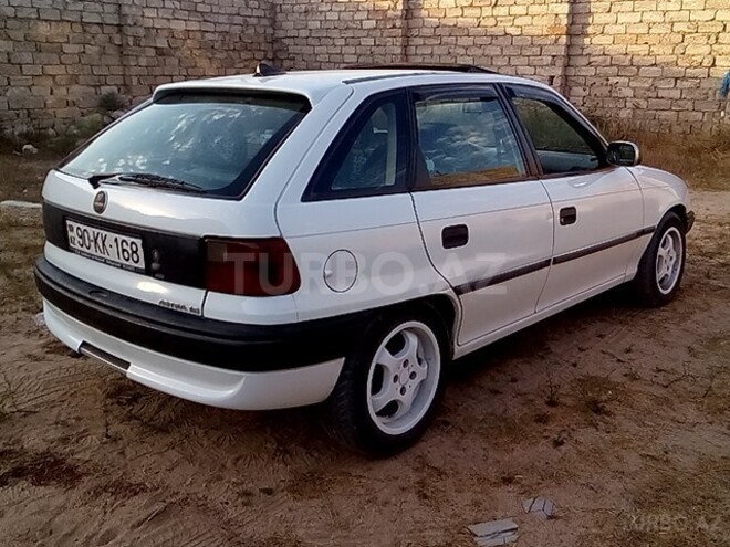 Opel Astra 1995, 194,000 km - 1.6 l - Bakı