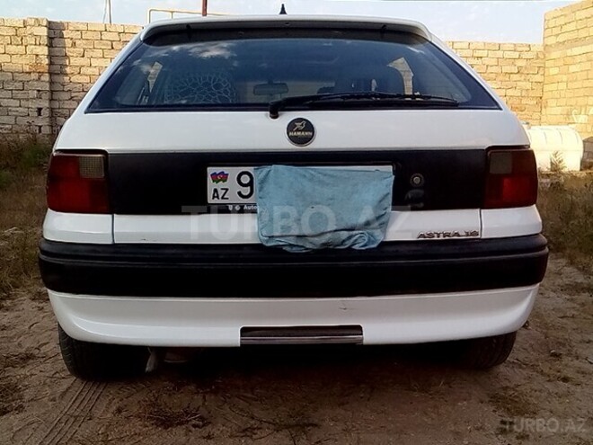 Opel Astra 1995, 194,000 km - 1.6 l - Bakı