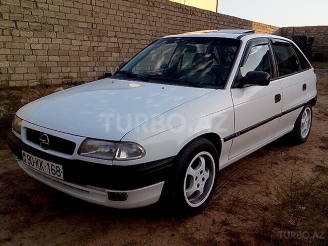 Opel Astra 1995, 194,000 km - 1.6 l - Bakı