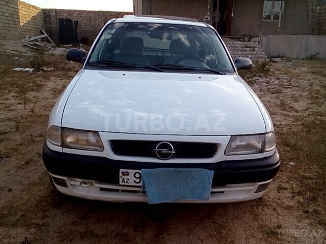 Opel Astra 1995, 194,000 km - 1.6 l - Bakı