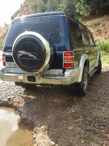 Mitsubishi Pajero 1995, 300,000 km - 0.6 l - Bakı