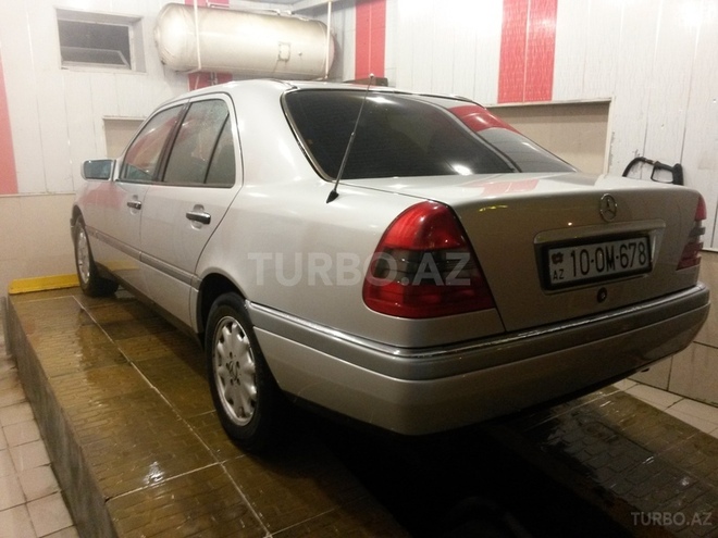 Mercedes C 220 1994, 213,000 km - 2.2 l - Bakı