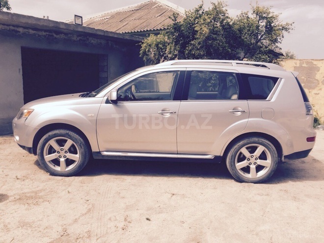 Mitsubishi Outlander 2008, 80,000 km - 3.0 л - Bakı