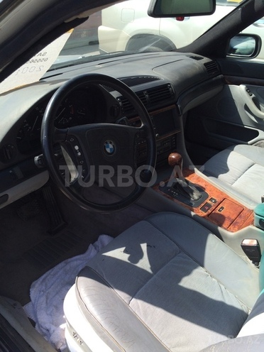 BMW 735 2001, 236,000 km - 3.5 l - Bakı