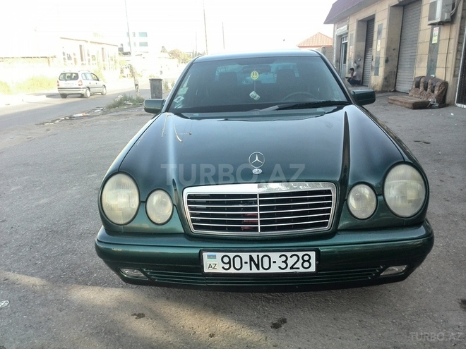 Mercedes E 230 1997, 270,000 km - 2.3 l - Bakı