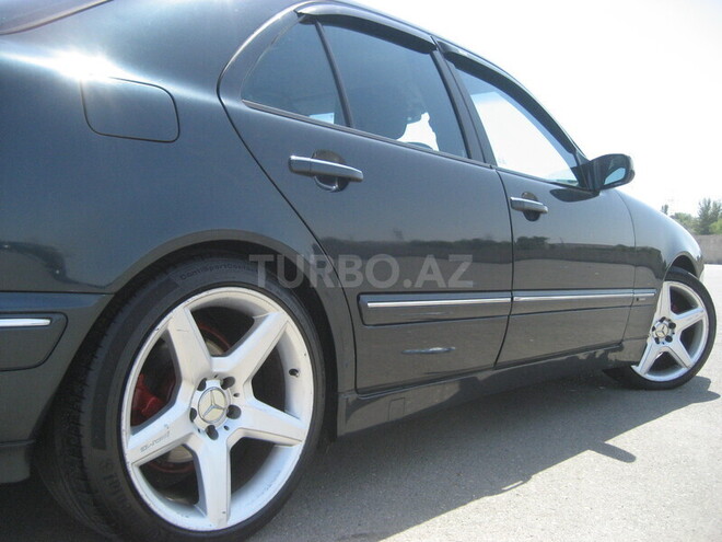 Mercedes E 220 2001, 187,000 km - 2.2 l - Bakı