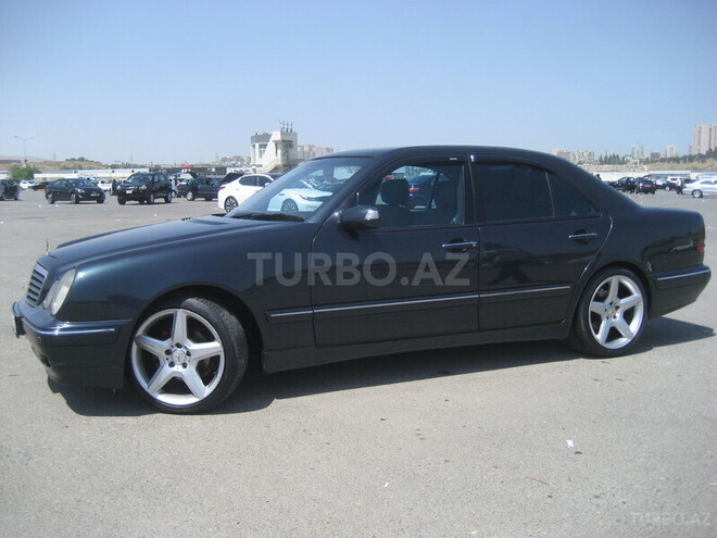 Mercedes E 220 2001, 187,000 km - 2.2 l - Bakı