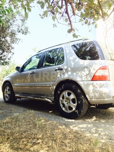 Mercedes ML 320 2002, 190,000 km - 3.2 l - Bakı
