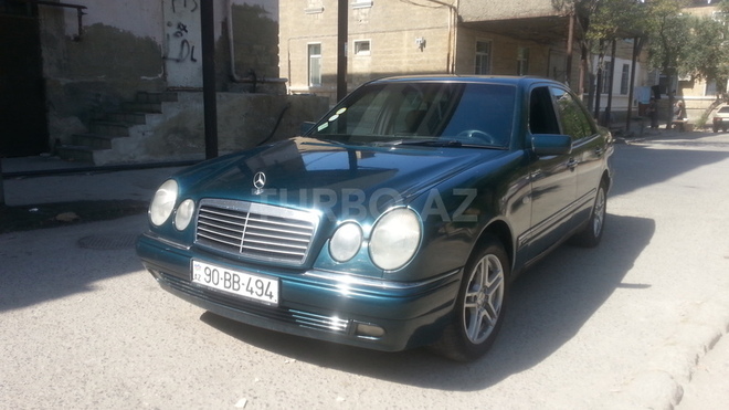 Mercedes E 230 1996, 270,000 km - 2.3 l - Bakı