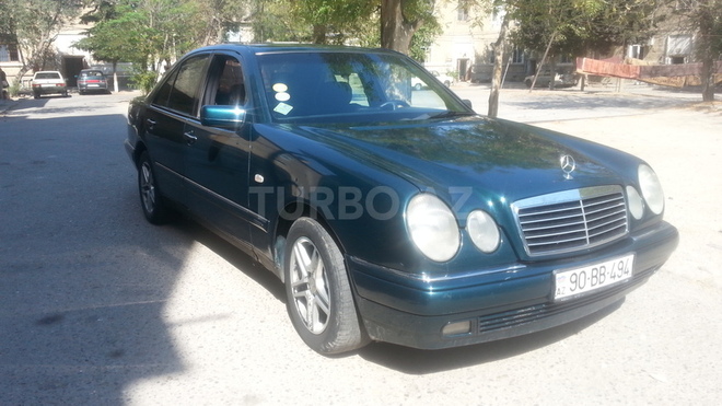 Mercedes E 230 1996, 270,000 km - 2.3 l - Bakı