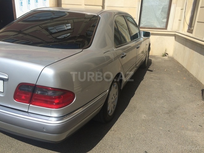 Mercedes E 320 1997, 325,523 km - 3.2 l - Bakı