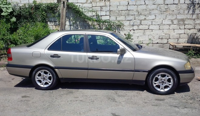 Mercedes C 180 1996, 279,900 km - 1.8 l - Bakı