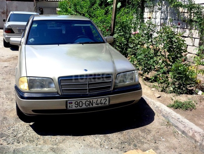Mercedes C 180 1996, 279,900 km - 1.8 l - Bakı