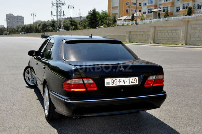 Mercedes E 320 2000, 160,000 km - 3.2 l - Bakı