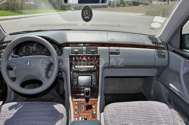 Mercedes E 320 2000, 160,000 km - 3.2 l - Bakı