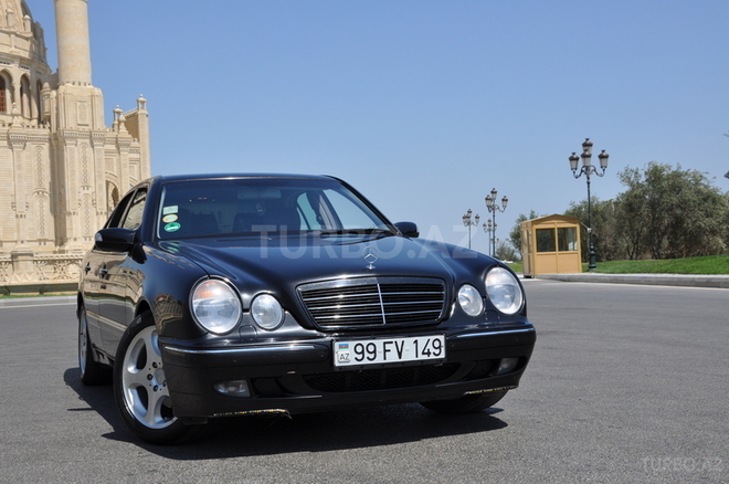 Mercedes E 320 2000, 160,000 km - 3.2 l - Bakı