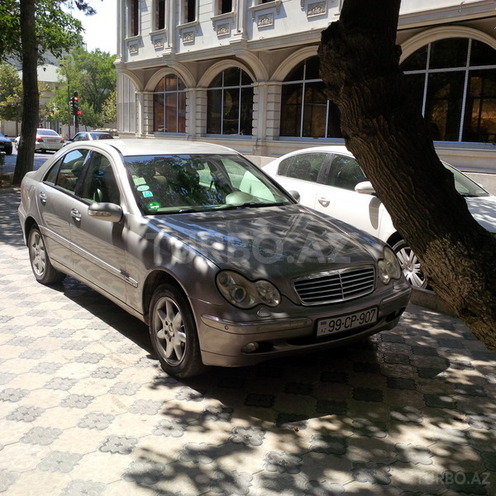 Mercedes C 180 2003, 215,000 km - 1.8 l - Bakı