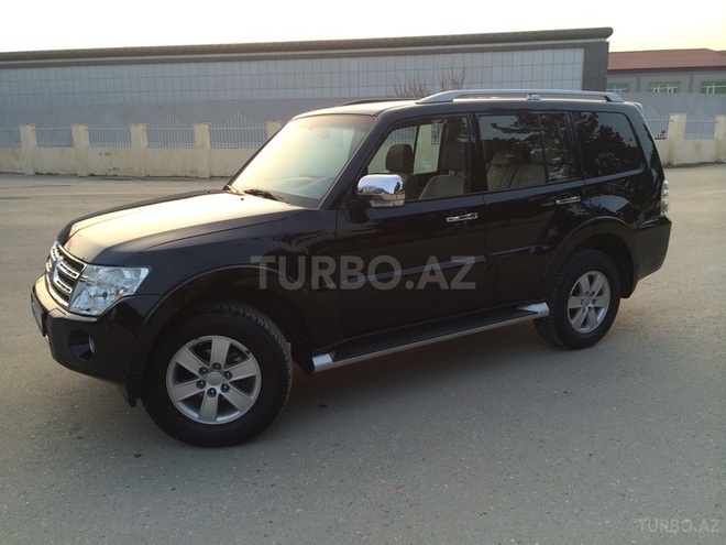 Mitsubishi Pajero 2010, 69,000 km - 3.5 л - Bakı