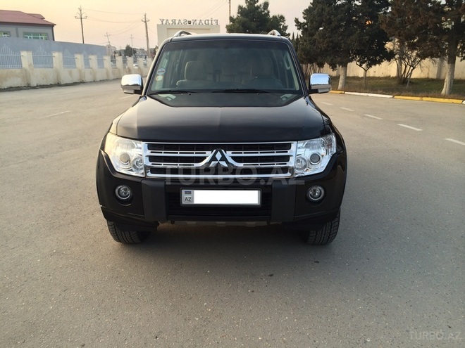 Mitsubishi Pajero 2010, 69,000 km - 3.5 л - Bakı