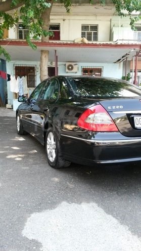Mercedes E 220 2007, 145,000 km - 2.2 l - Bakı