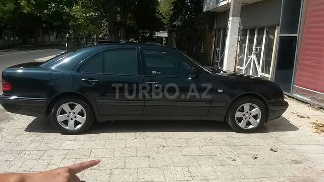 Mercedes E 220 1999, 385,400 km - 2.2 л - Bakı