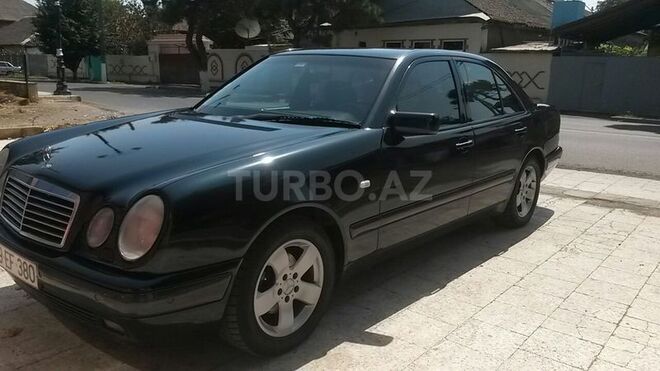 Mercedes E 220 1999, 385,400 km - 2.2 л - Bakı