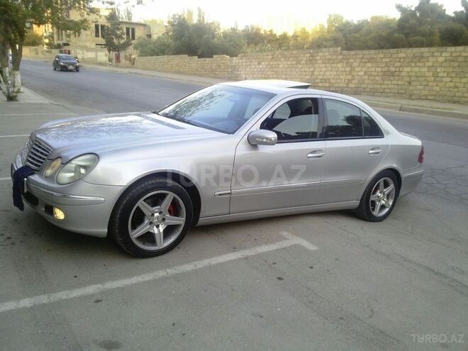 Mercedes E 240 2002, 221,328 km - 2.6 l - Bakı