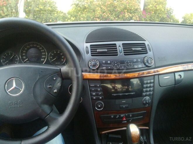 Mercedes E 240 2002, 221,328 km - 2.6 l - Bakı
