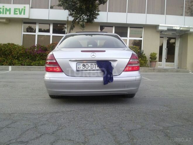 Mercedes E 240 2002, 221,328 km - 2.6 l - Bakı
