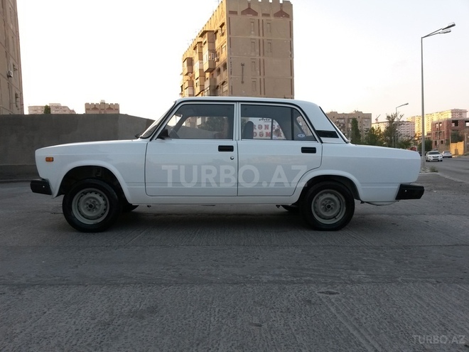 LADA (VAZ) 2107 2011, 980,000 km - 1.6 l - Bakı