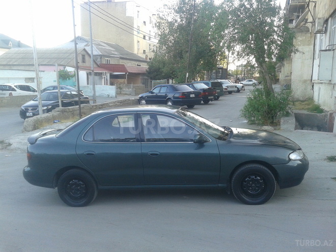 Hyundai Elantra 1995, 280,000 km - 1.6 л - Bakı