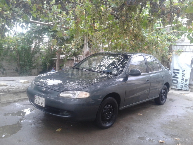 Hyundai Elantra 1995, 280,000 km - 1.6 л - Bakı