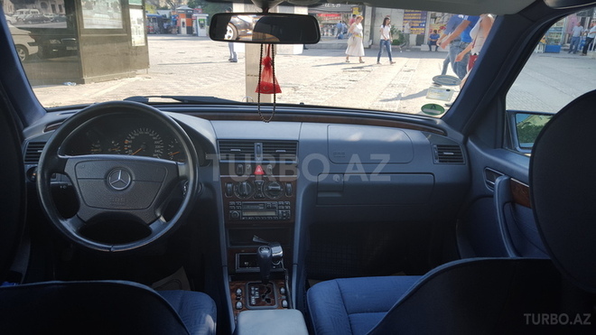 Mercedes C 240 1999, 169,000 km - 2.4 l - Bakı