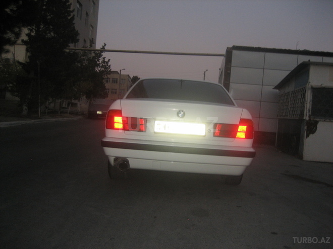BMW 520 1992, 245,000 km - 2.0 л - Bakı