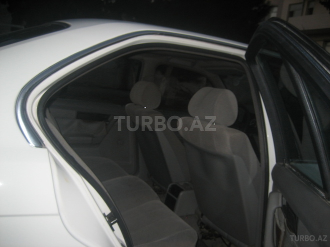 BMW 520 1992, 245,000 km - 2.0 л - Bakı
