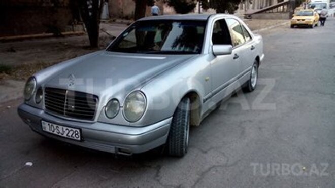 Mercedes E 230 1996, 270,000 km - 0.2 l - Bakı