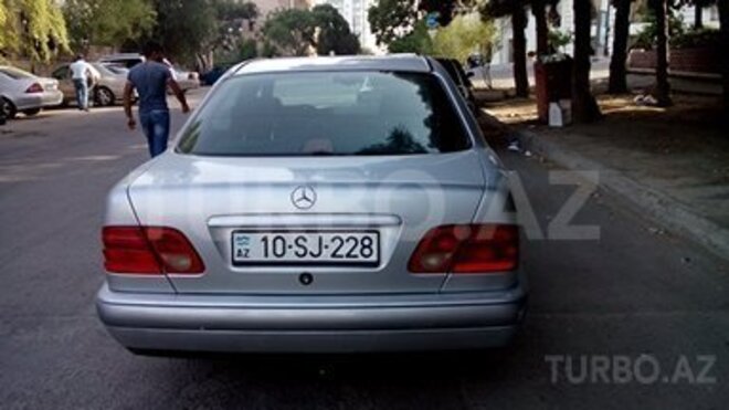 Mercedes E 230 1996, 270,000 km - 0.2 l - Bakı