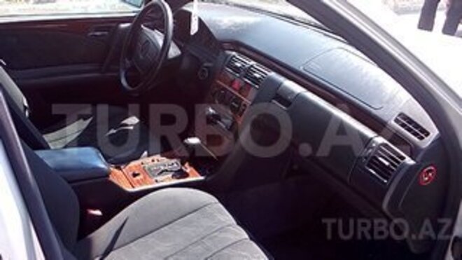 Mercedes E 230 1996, 270,000 km - 0.2 l - Bakı
