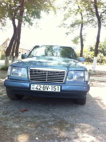 Mercedes E 200 1990, 315,000 km - 2.0 l - Bakı