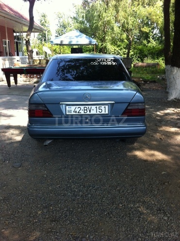Mercedes E 200 1990, 315,000 km - 2.0 l - Bakı