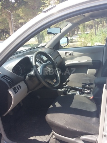 Mitsubishi L200 2014, 46,000 km - 2.5 l - Bakı
