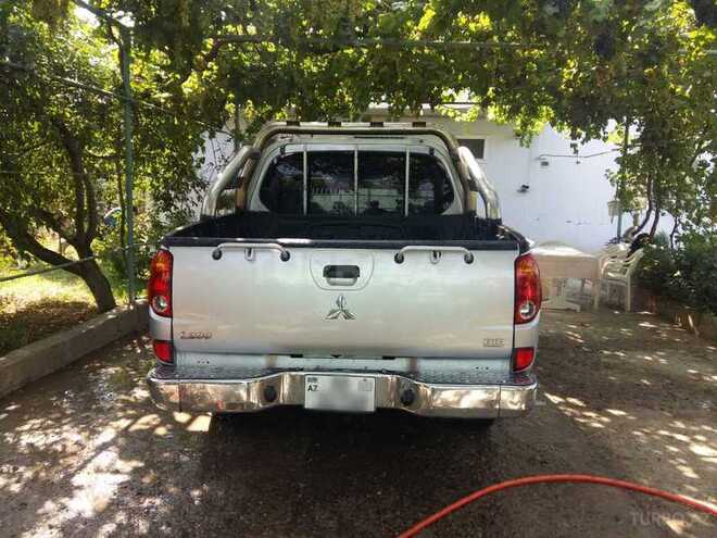 Mitsubishi L200 2009, 88,456 km - 2.5 л - Bakı