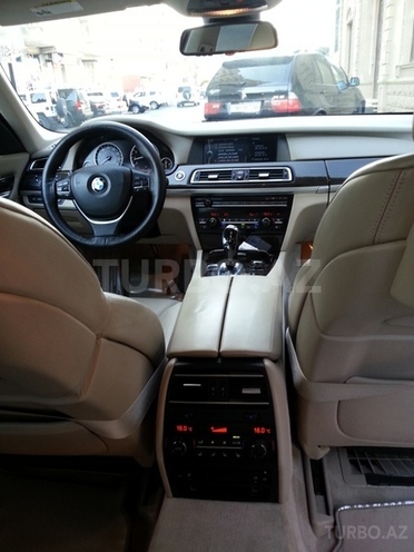 BMW 750 2009, 130,000 km - 4.4 l - Bakı
